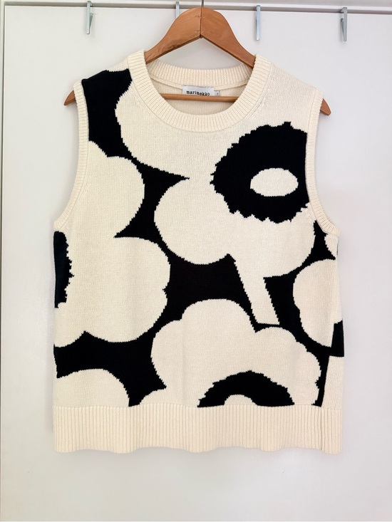 Marimekko Sweaters - Marimekko Cream & Black Pioneeri Unikko Cotton Sweater Vest - Women’s Medium